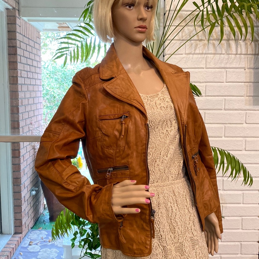 Black Rivet Saddle, Brown Leather Jacket Gem